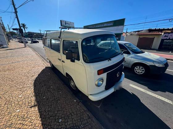 VOLKSWAGEN KOMBI 1.4 MI STD LOTAÇÃO 8V FLEX 3P MANUAL