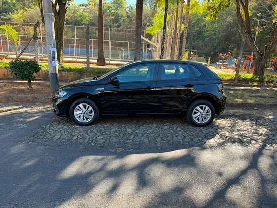 VOLKSWAGEN-POLO-2024