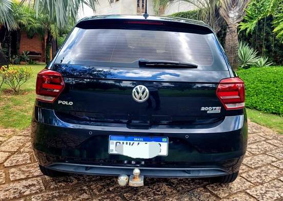 VOLKSWAGEN-POLO-2018