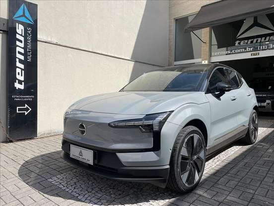VOLVO-EX30-2024