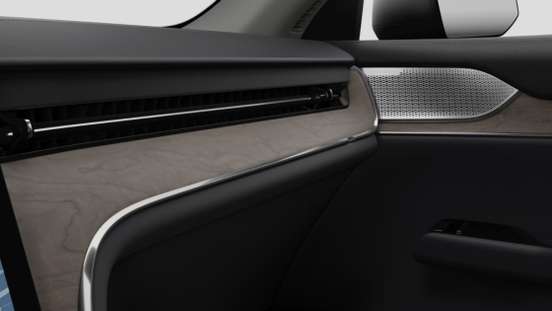 VOLVO-EX90-2025