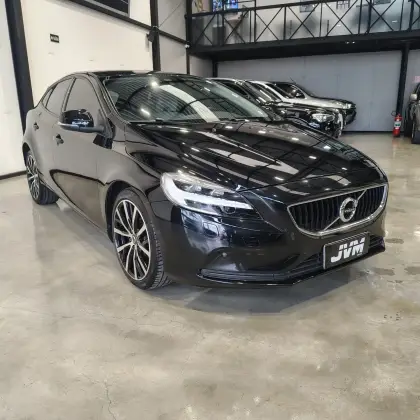 VOLVO V40 2.0 T4 MOMENTUM GASOLINA 4P AUTOMÁTICO VOLVO V40 2.0 T4 MOMENTUM GASOLINA 4P AUTOMÁTICO