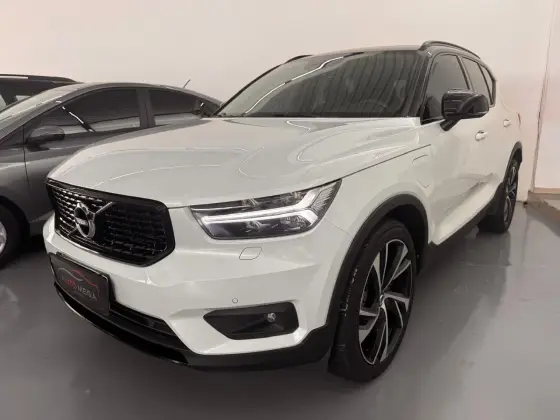 VOLVO XC40 1.5 T5 RECHARGE R-DESIGN GEARTRONIC