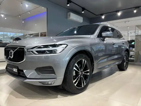 VOLVO-XC60-2.0 T5 GASOLINA MOMENTUM AWD GEARTRONIC VOLVO-XC60-2019