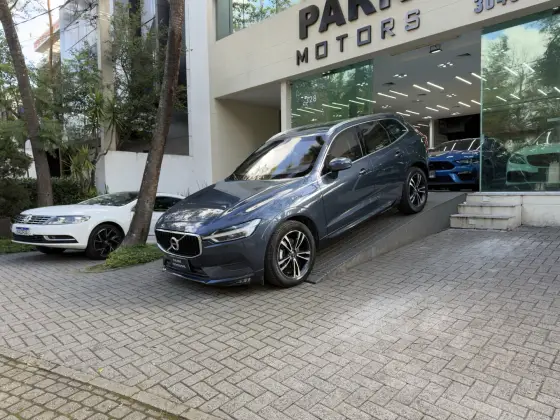 VOLVO XC60 2.0 T5 GASOLINA MOMENTUM AWD GEARTRONIC VOLVO XC60 2.0 T5 GASOLINA MOMENTUM AWD GEARTRONIC