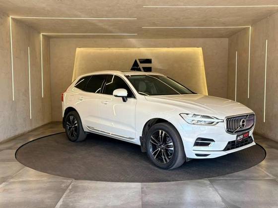 VOLVO XC60 2.0 T8 HYBRID MOMENTUM AWD GEARTRONIC