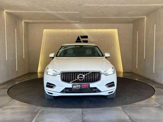 VOLVO-XC60-2020