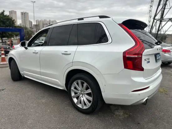 VOLVO-XC90-2016