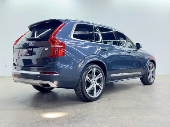 VOLVO-XC90-2020