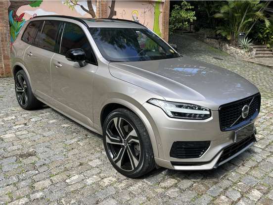 VOLVO-XC90-2022