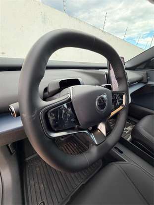 VOLVO-EX30-2026