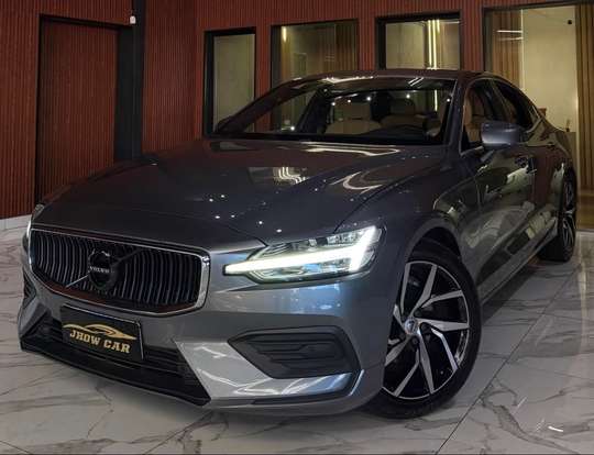 VOLVO-S60-2019
