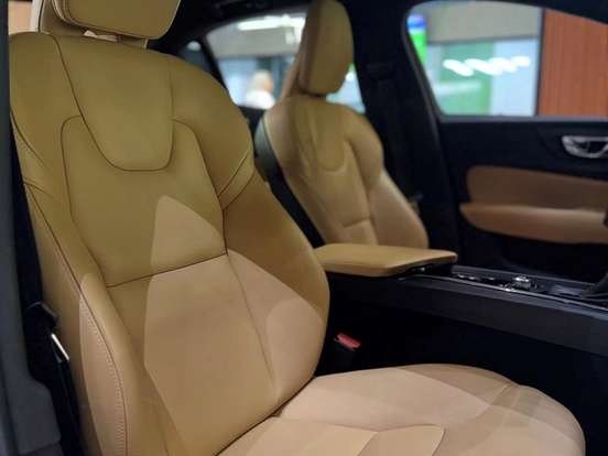 VOLVO-S60-2.0 T4 MOMENTUM GASOLINA 4P AUTOMÁTICO VOLVO-S60-2019