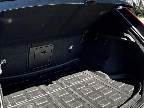 VOLVO-XC40-2.0 T4 GASOLINA GEARTRONIC VOLVO-XC40-2019