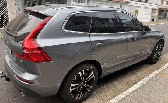 VOLVO-XC60-2019