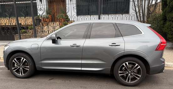 VOLVO-XC60-2019