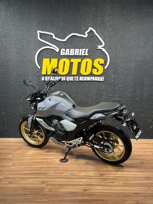 YAMAHA-FZ15 FAZER CONNECTED ABS-2025