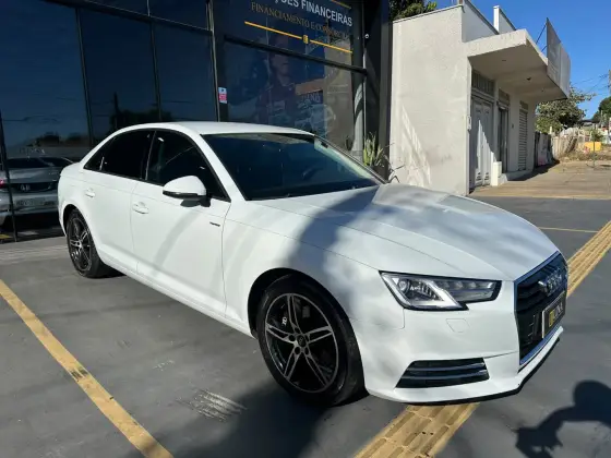 AUDI A4 2.0 TFSI AMBIENTE GASOLINA 4P S TRONIC AUDI A4 2.0 TFSI AMBIENTE GASOLINA 4P S TRONIC