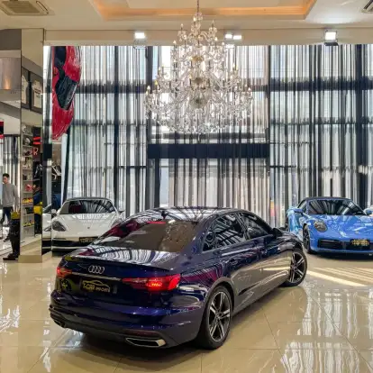 AUDI-A4-2023