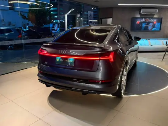 AUDI-E-TRON-ELÉTRICO SPORTBACK PERFORMANCE BLACK QUATTRO AUDI-E-TRON-2022