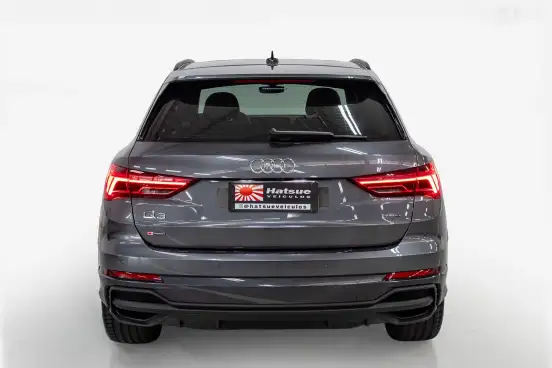 AUDI-Q3-2023