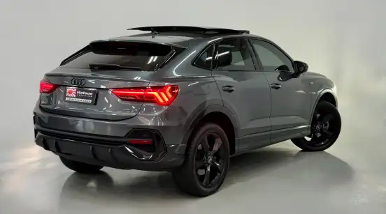 AUDI-Q3-2022