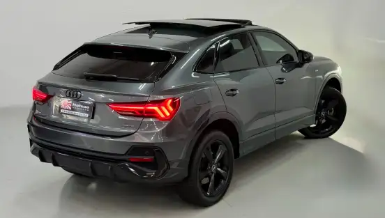 AUDI-Q3-2022