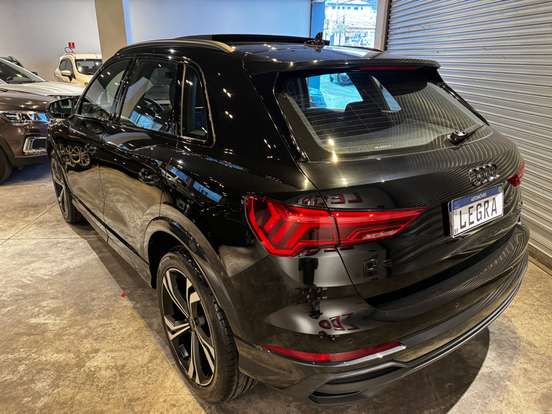 AUDI-Q3-2023