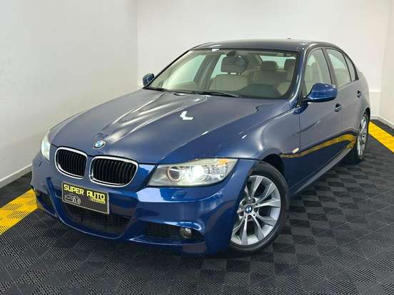 BMW-318i-2.0 SEDAN 16V GASOLINA 4P AUTOMÁTICO BMW-318i-2011