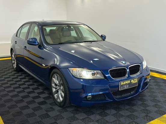 BMW-318i-2011
