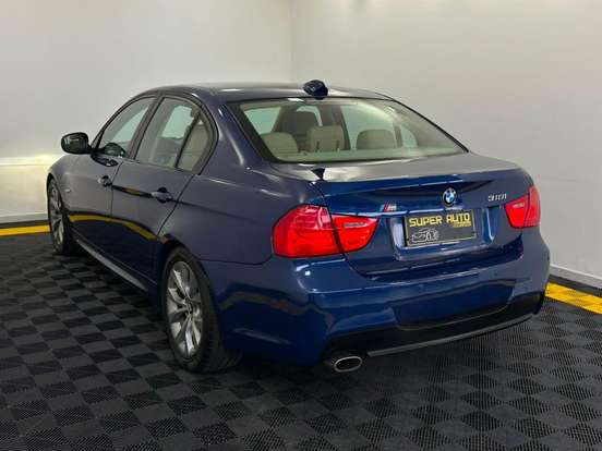 BMW-318i-2.0 SEDAN 16V GASOLINA 4P AUTOMÁTICO BMW-318i-2011