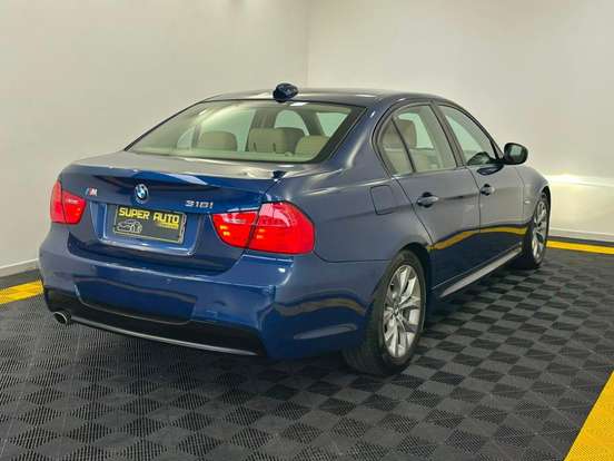 BMW-318i-2.0 SEDAN 16V GASOLINA 4P AUTOMÁTICO BMW-318i-2011
