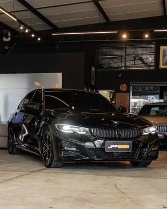 BMW 320i 2.0 16V TURBO GASOLINA M SPORT AUTOMÁTICO BMW 320i 2.0 16V TURBO GASOLINA M SPORT AUTOMÁTICO