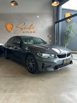 BMW-320i-2019