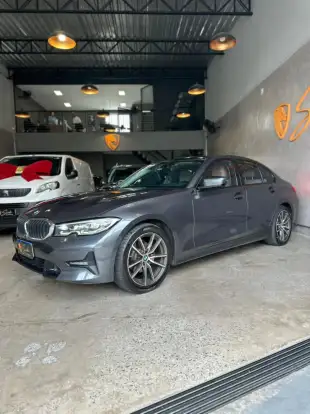 BMW-320i-2019