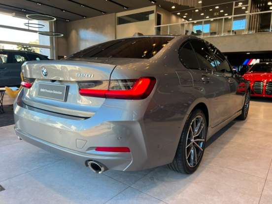BMW-320i-2024