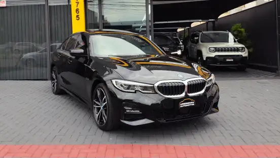 BMW-330e-2021