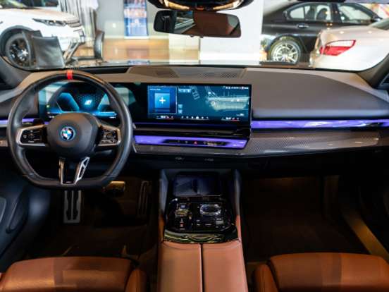 BMW-i5-ELÉTRICO XDRIVE60 M SPORT BMW-i5-2024