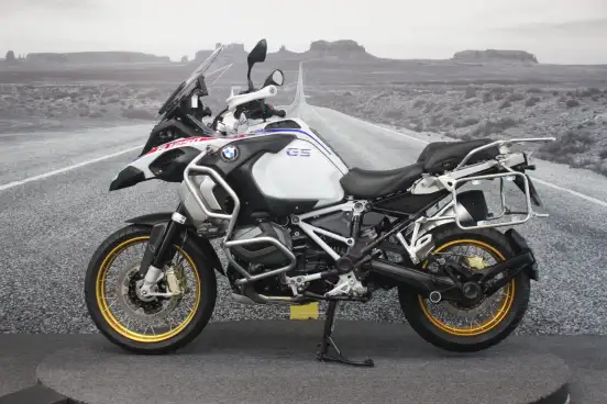 BMW-R 1250 GS ADVENTURE PREMIUM RALLYE-2023