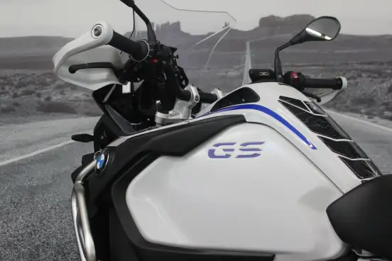BMW-R 1250 GS ADVENTURE PREMIUM RALLYE-2023