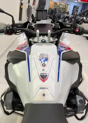BMW-R 1250 GS ADVENTURE PREMIUM RALLYE BMW-R 1250 GS ADVENTURE PREMIUM RALLYE-2022