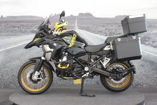 BMW-R 1250 GS PREMIUM 40 ANOS BMW-R 1250 GS PREMIUM 40 ANOS-2021