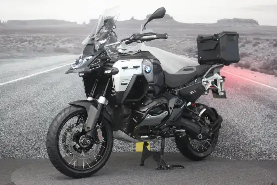 BMW-R 1300 GS ADVENTURE TRIPLE BLACK-2025