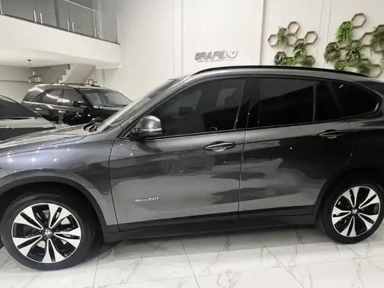 BMW-X1-2.0 16V TURBO ACTIVEFLEX SDRIVE20I 4P AUTOMÁTICO BMW-X1-2017
