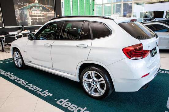 BMW-X1-2012