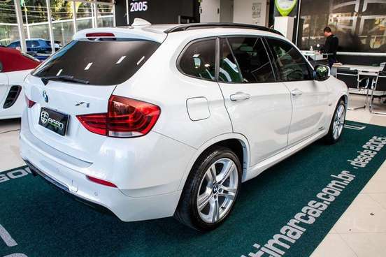 BMW-X1-2012