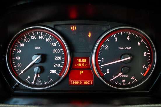 BMW-X1-2012