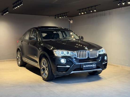 BMW-X4-2015