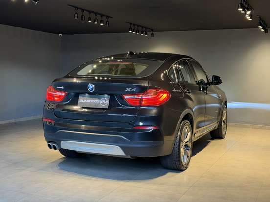 BMW-X4-2015