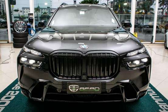 BMW-X7-2025